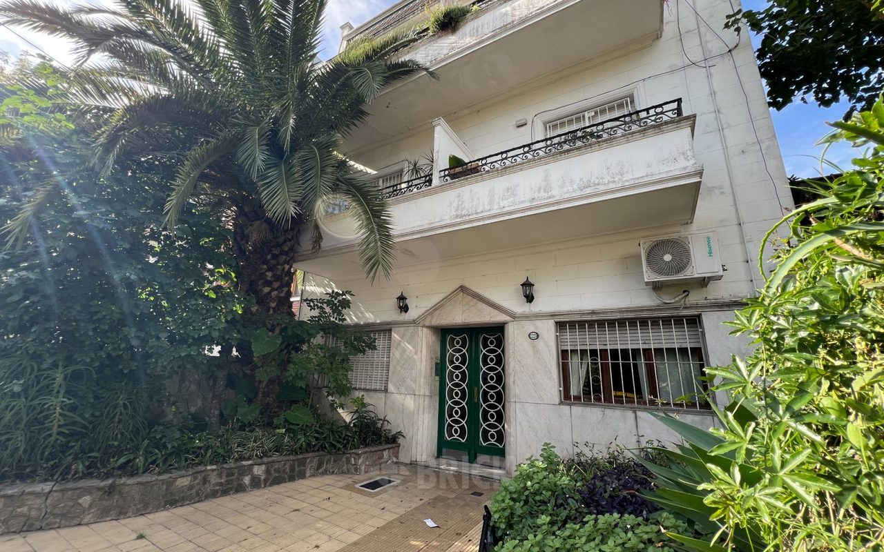 NAON, ROMULO S., DR. al 2200 Piso 2 16