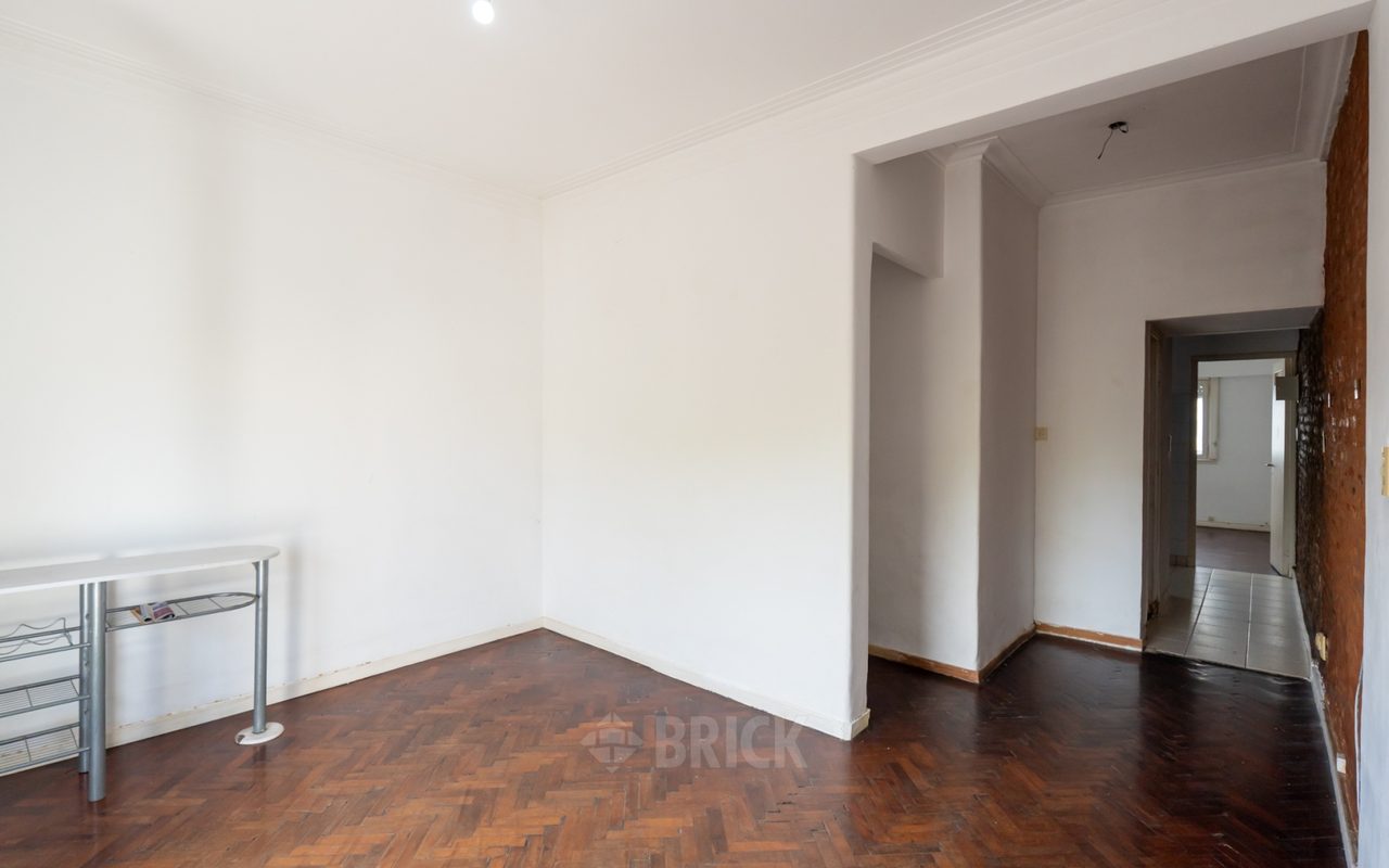 NAON, ROMULO S., DR. al 2200 Piso 2 4