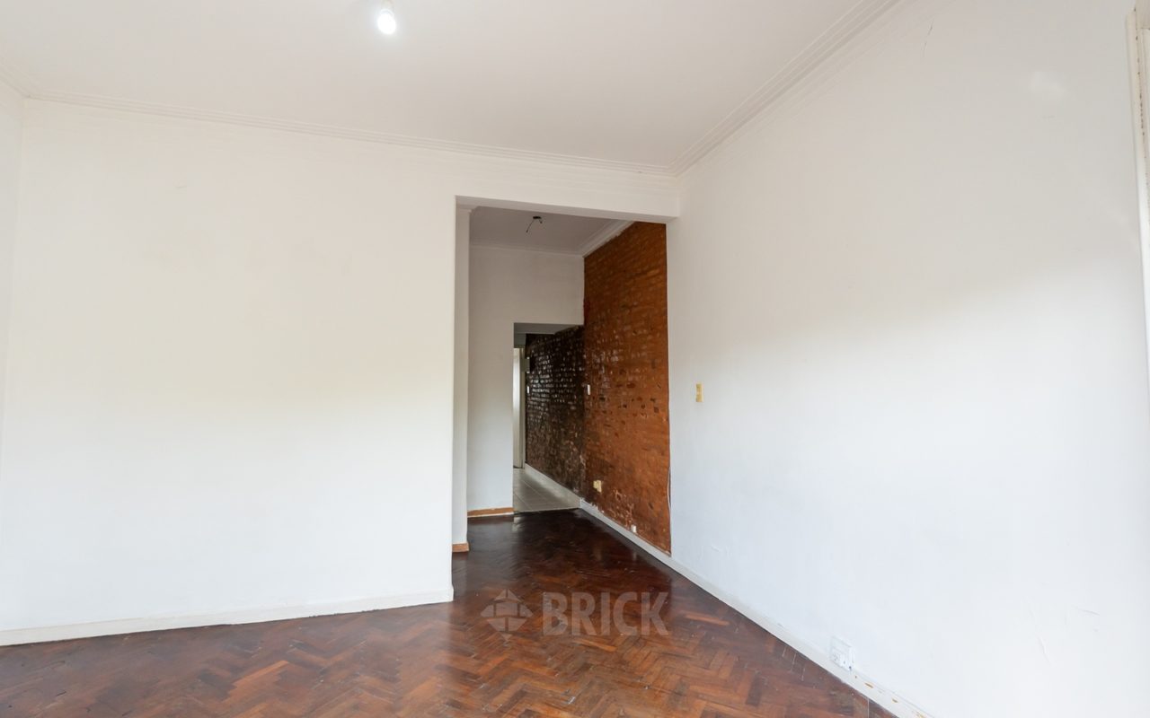 NAON, ROMULO S., DR. al 2200 Piso 2 5