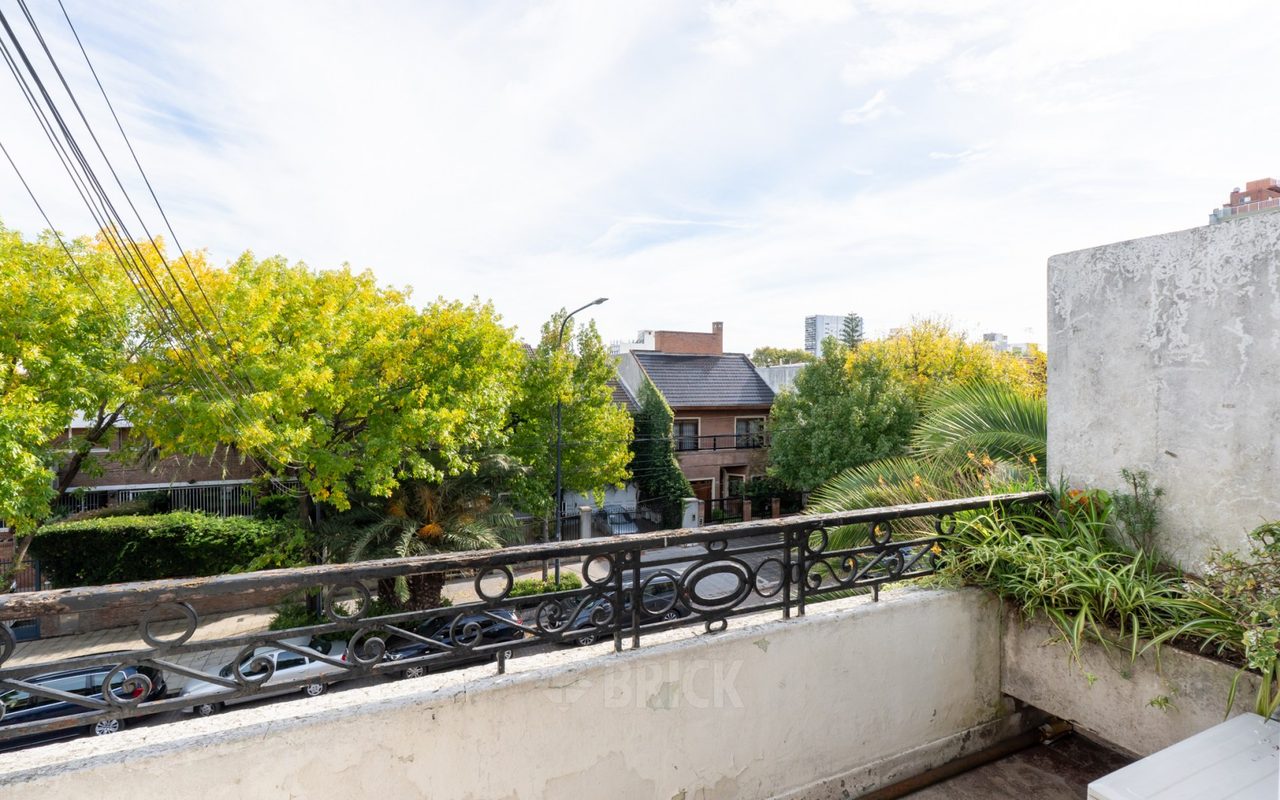 NAON, ROMULO S., DR. al 2200 Piso 2 6