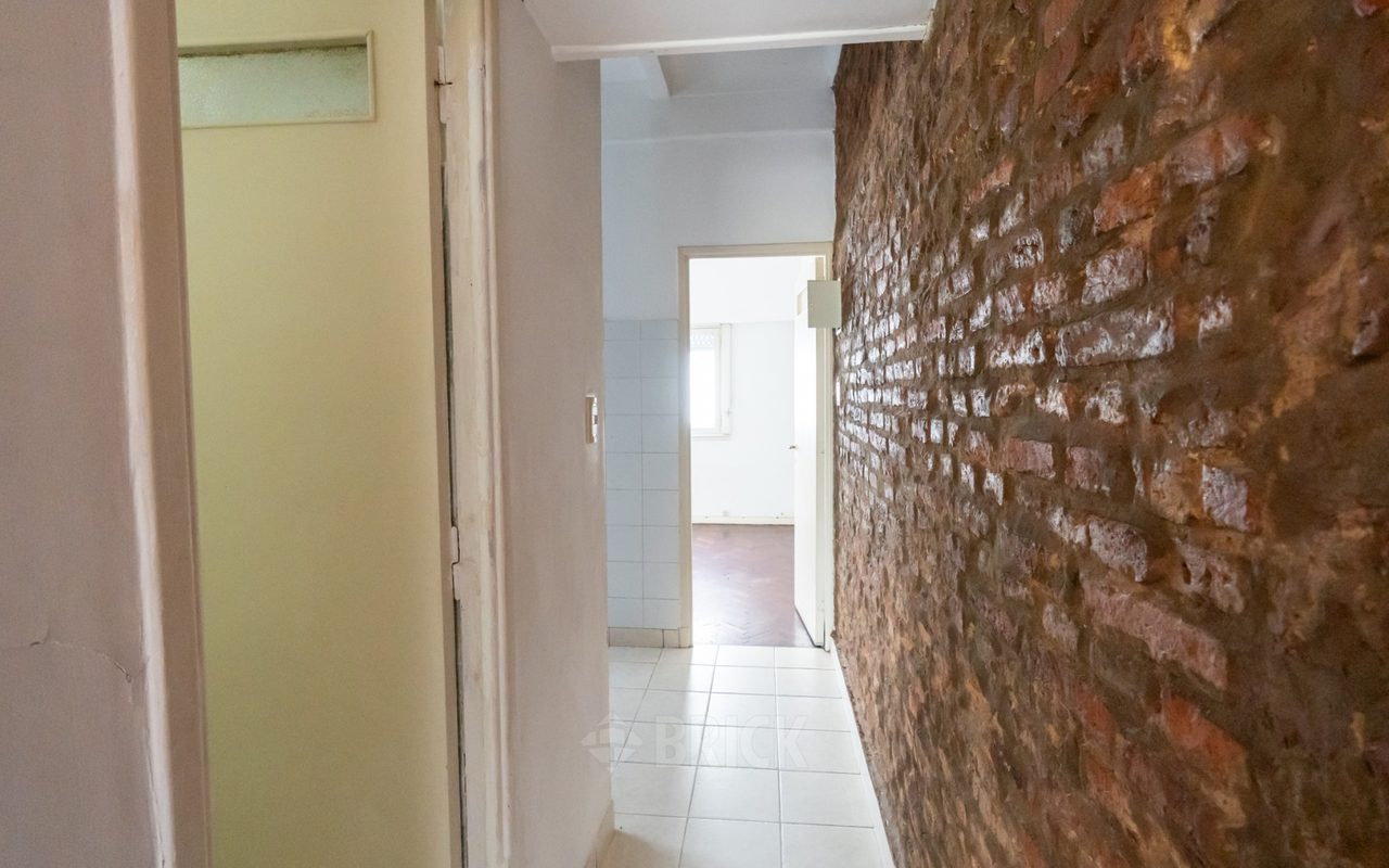 NAON, ROMULO S., DR. al 2200 Piso 2 8