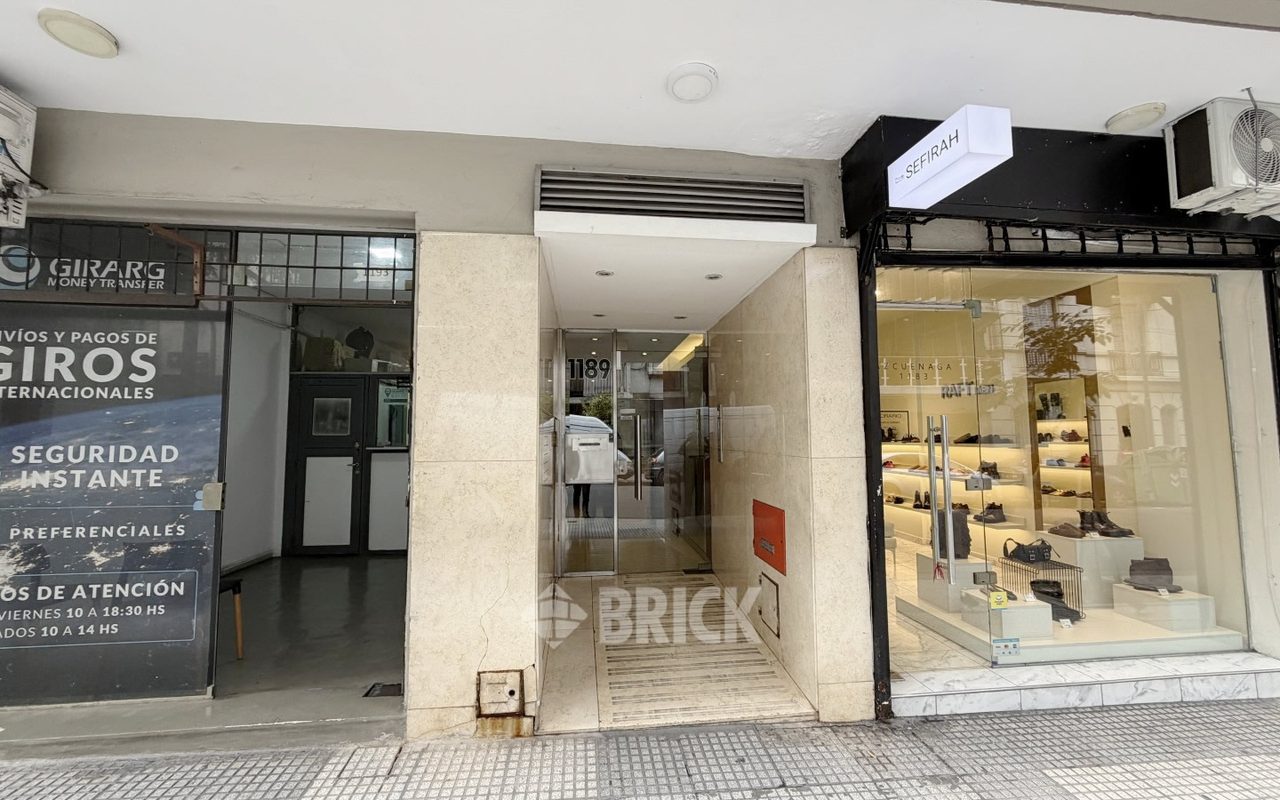 AZCUENAGA al 1100 Piso 9 24