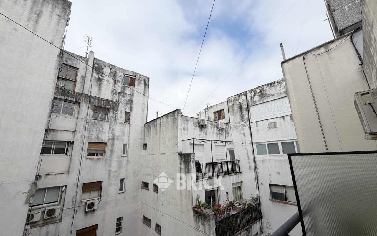 AZCUENAGA al 1100 Piso 9 7