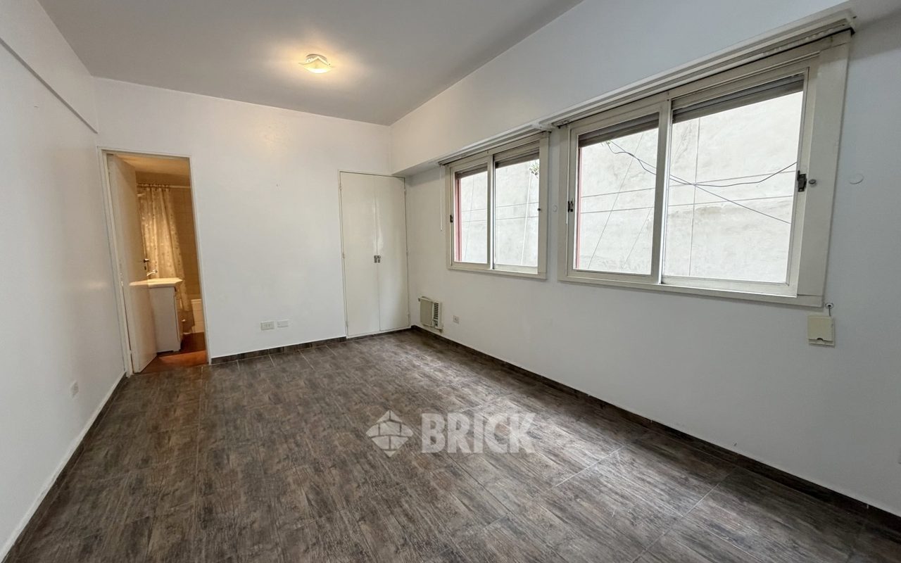 AZCUENAGA al 1900 Piso 6 1