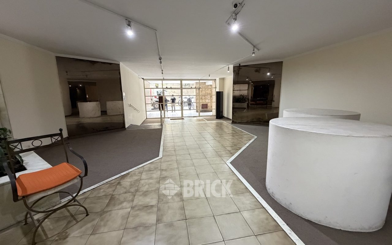 AZCUENAGA al 1900 Piso 6 16