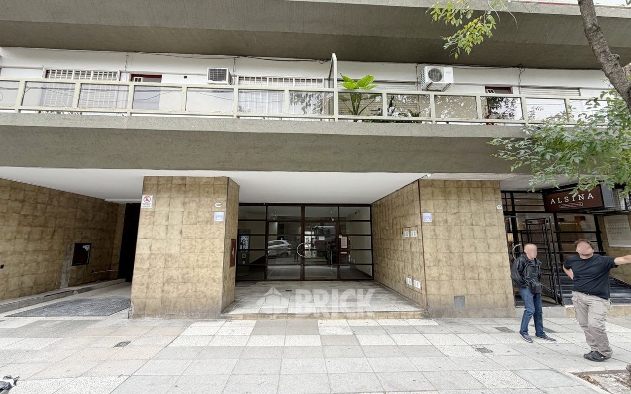 AZCUENAGA al 1900 Piso 6 21