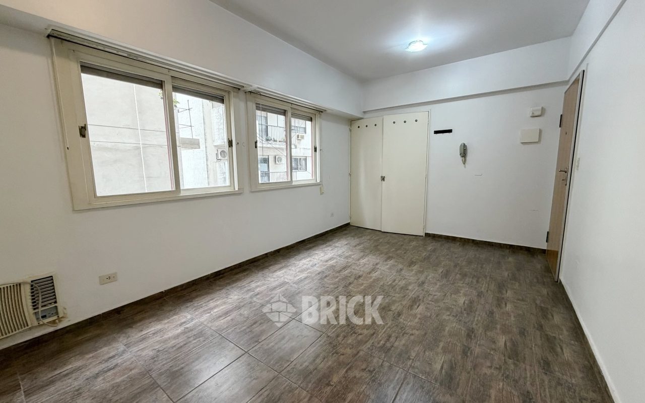 AZCUENAGA al 1900 Piso 6 4