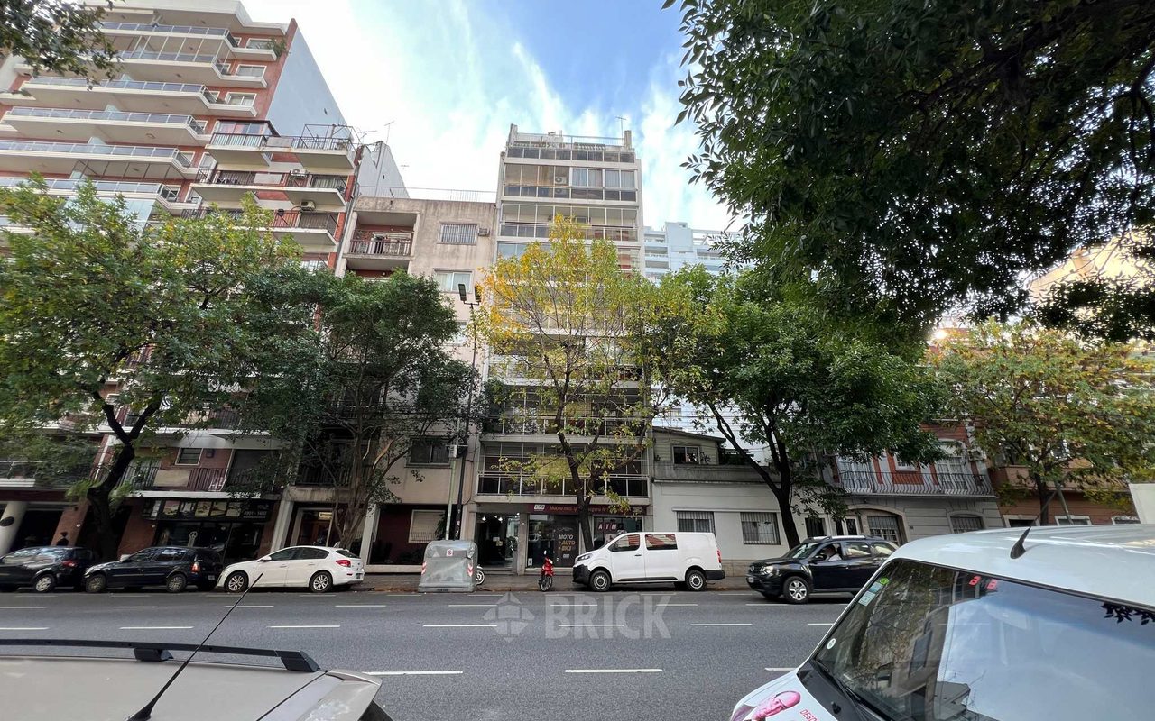 ALBERDI, JUAN B., AV. al 500 Piso 2 12