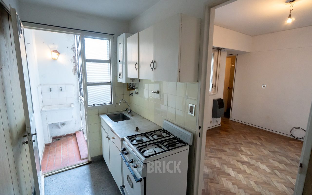 ALBERDI, JUAN B., AV. al 500 Piso 2 8