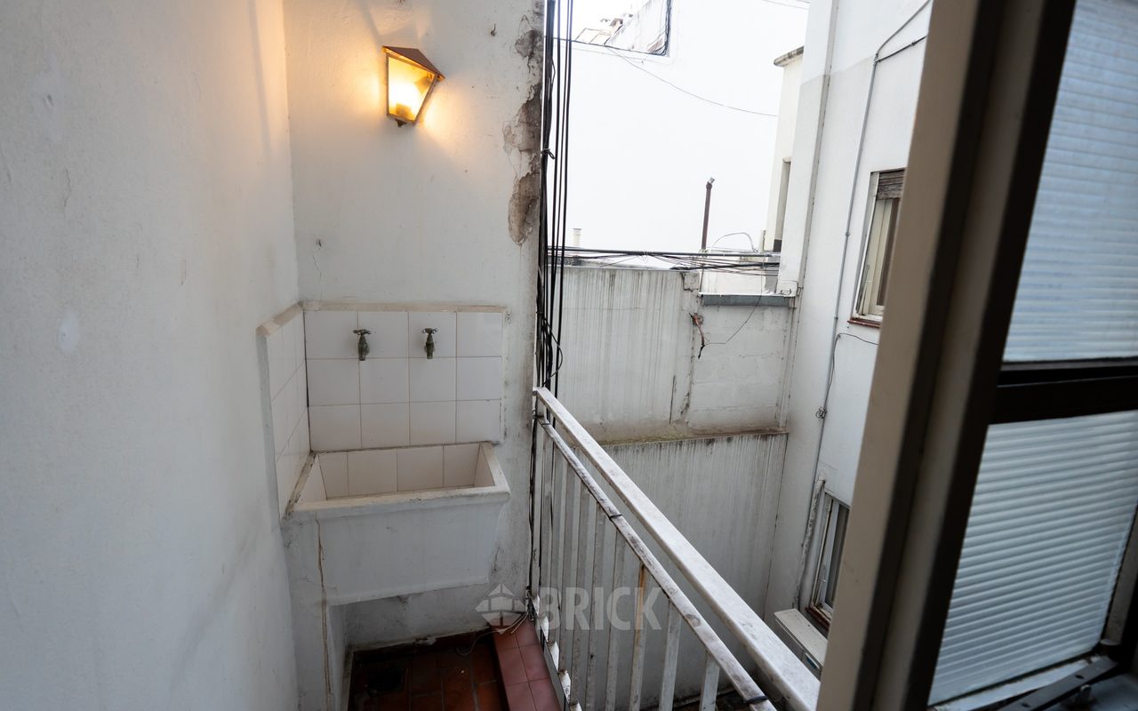 ALBERDI, JUAN B., AV. al 500 Piso 2 9