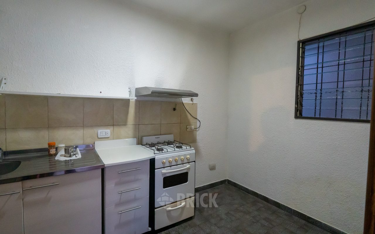 TERRERO al 700 Piso PB 34