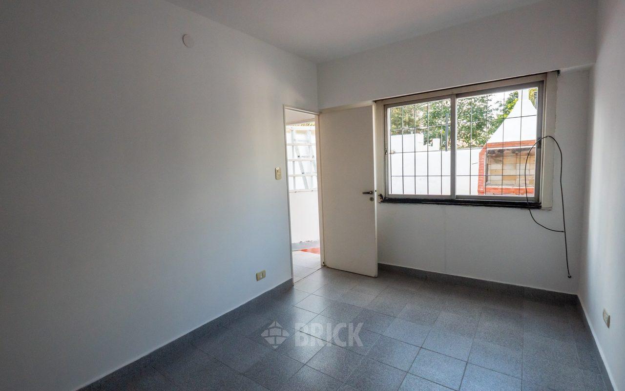 TERRERO al 700 Piso PB 40