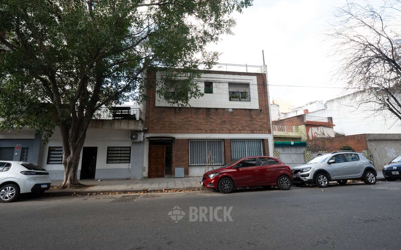 TERRERO al 700 Piso PB 48