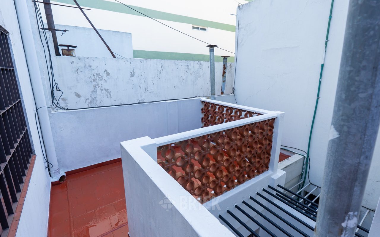 TERRERO al 700 Piso PB 50