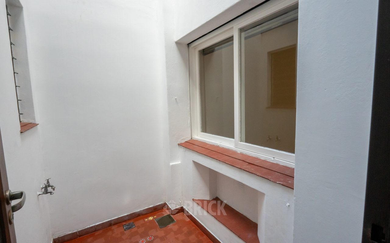 TERRERO al 700 Piso PB 5
