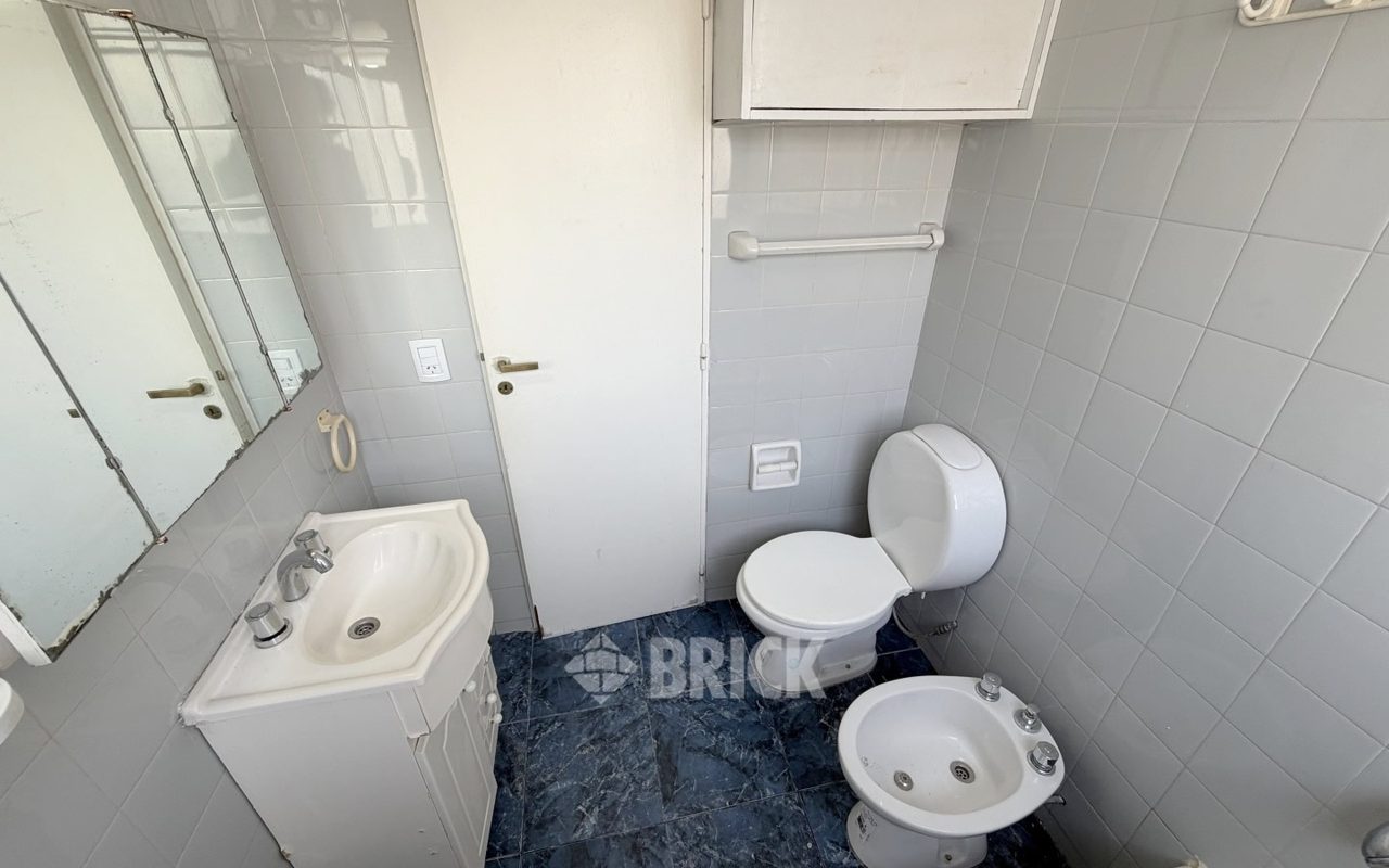 ALVEAR, MARCELO T. DE al 1900 Piso 11 17