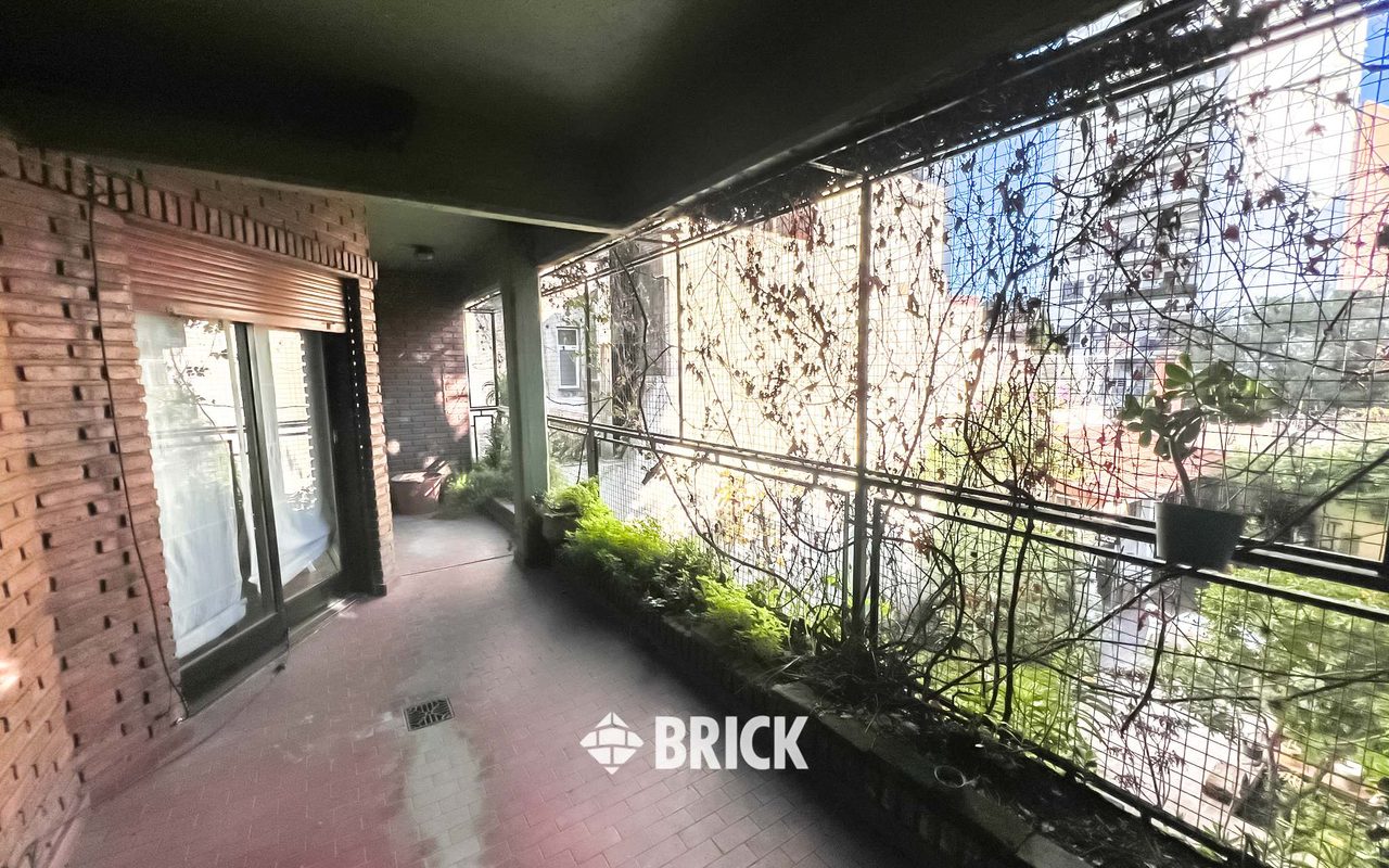 REPETTO, NICOLAS al 400 Piso 1° Y 2° 23