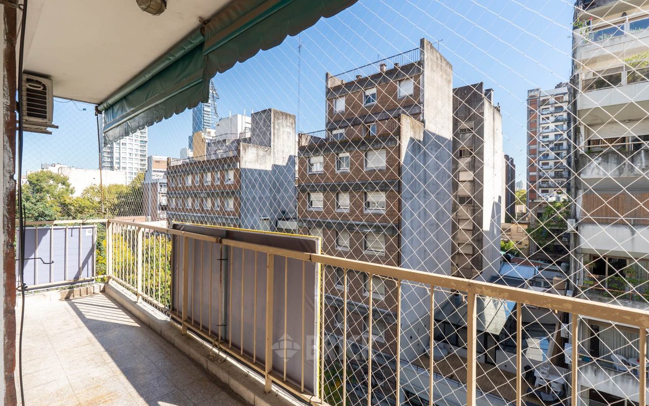 DARREGUEYRA al 2300 Piso 5 6