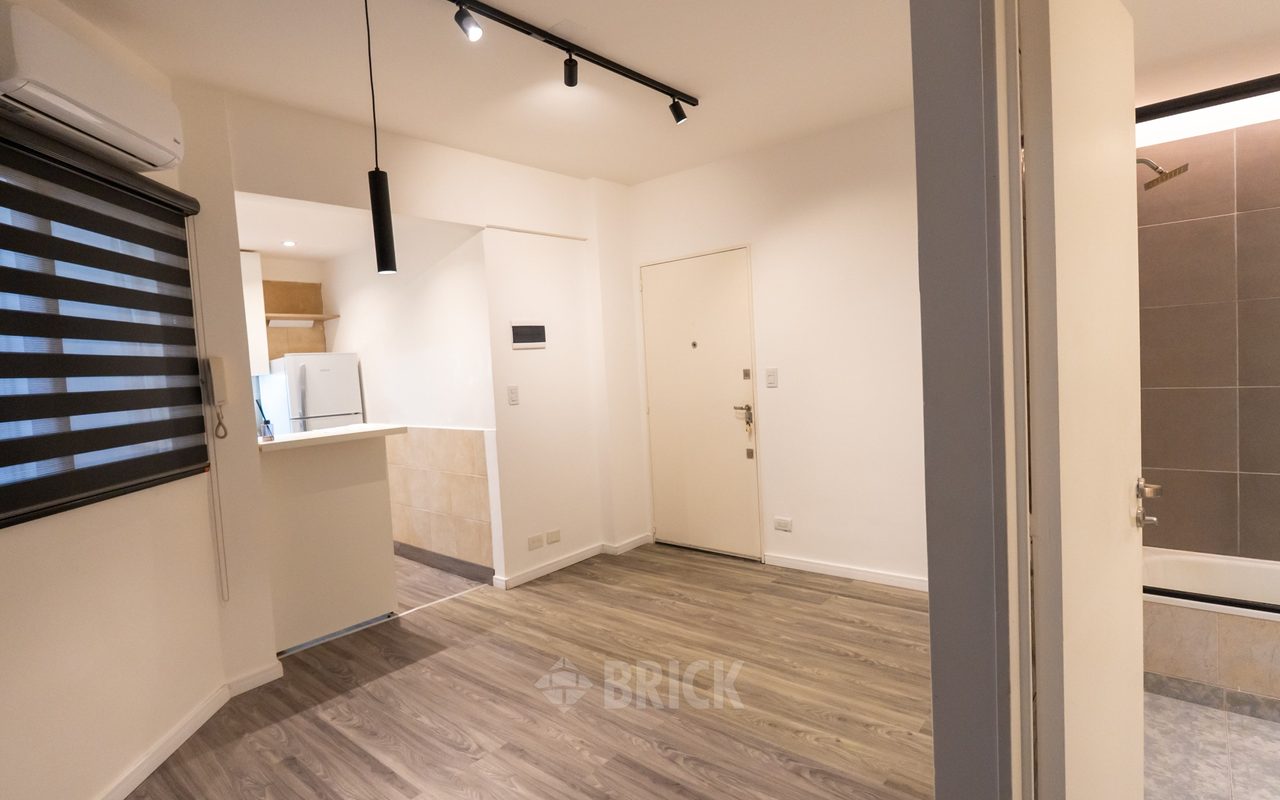 ALVEAR, MARCELO T. DE al 2100 Piso 8 11