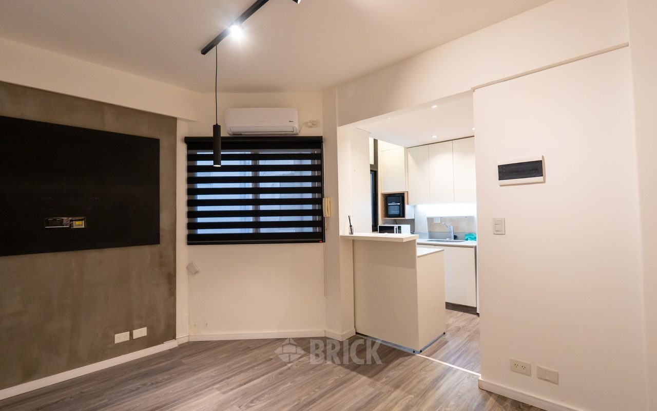 ALVEAR, MARCELO T. DE al 2100 Piso 8 1