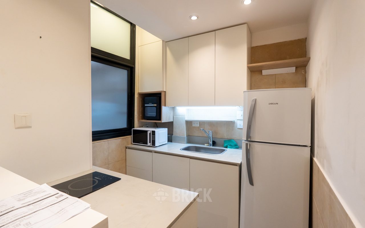 ALVEAR, MARCELO T. DE al 2100 Piso 8 6