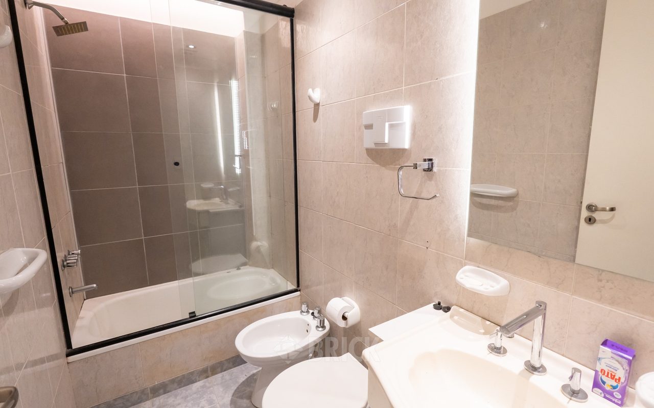 ALVEAR, MARCELO T. DE al 2100 Piso 8 8