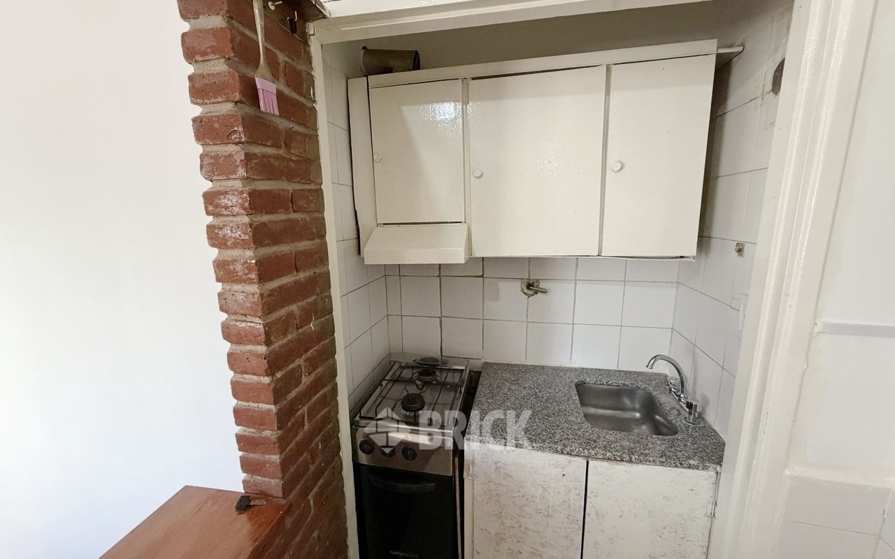 AZCUENAGA al 300 Piso 2 15
