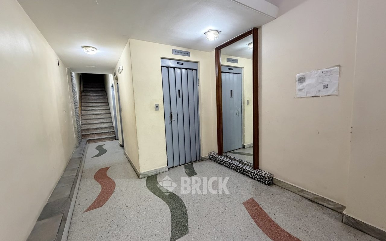 AZCUENAGA al 300 Piso 2 20