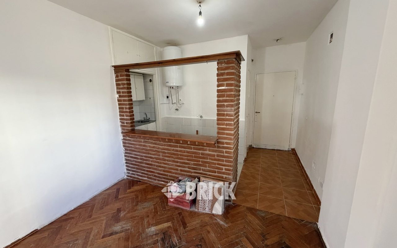AZCUENAGA al 300 Piso 2 4