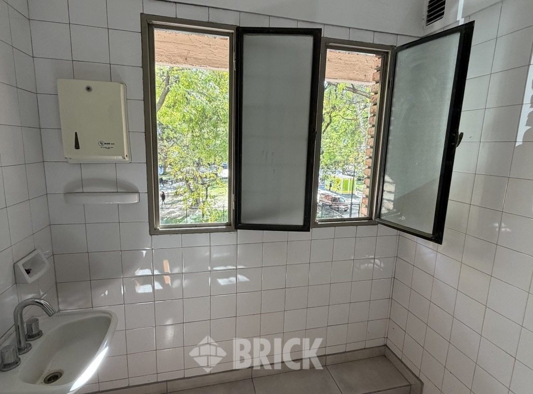 ECHEVERRIA al 2200 Piso 13 52