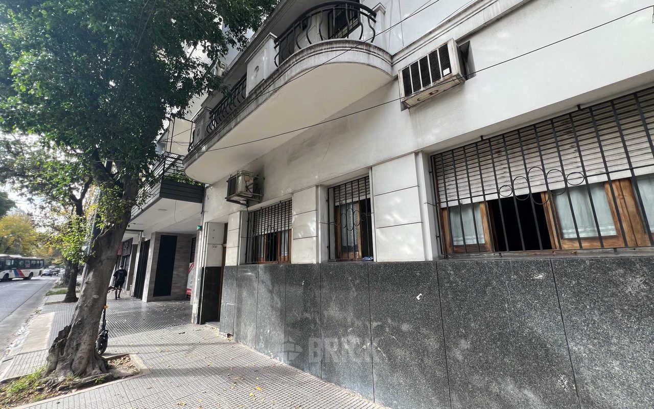 ALBERDI, JUAN B., AV. al 2800 Piso PB 22