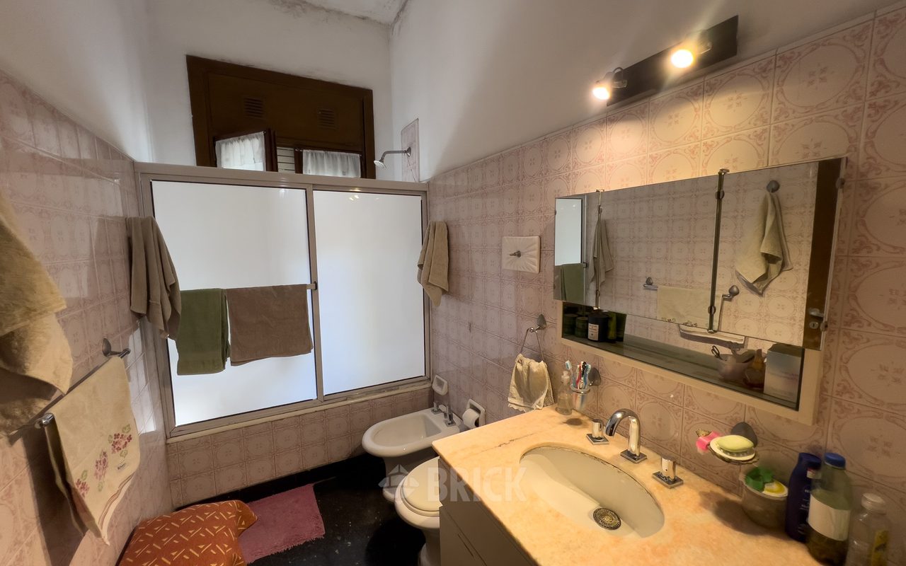 ALBERDI, JUAN B., AV. al 2800 Piso PB 8