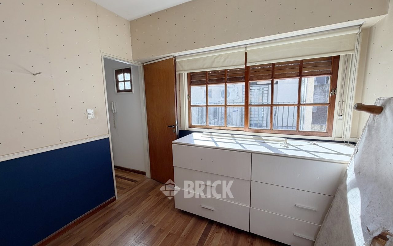 ACASSUSO al 5500 Piso PB 32