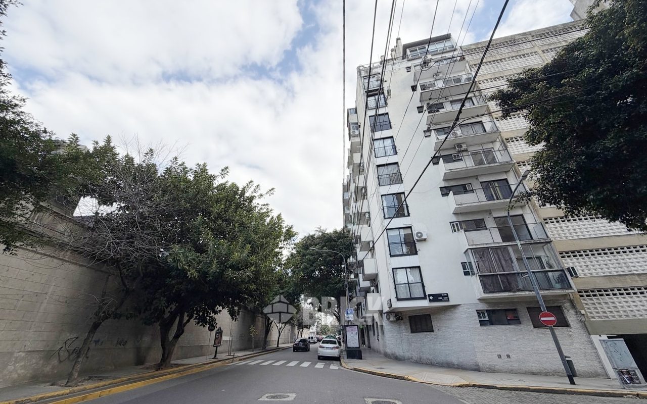 AZCUENAGA al 1900 Piso 2 26