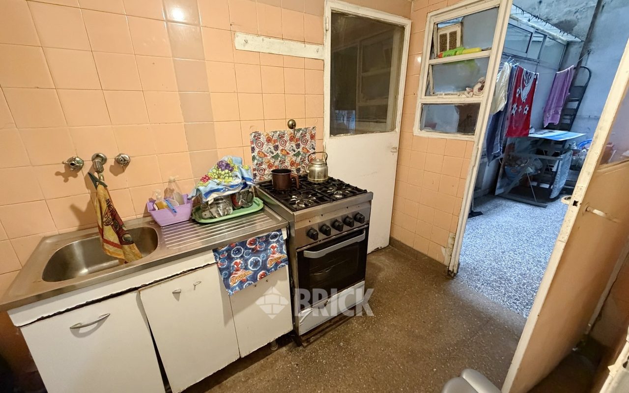 URIBURU, JOSE EVARISTO al 400 Piso 1 15
