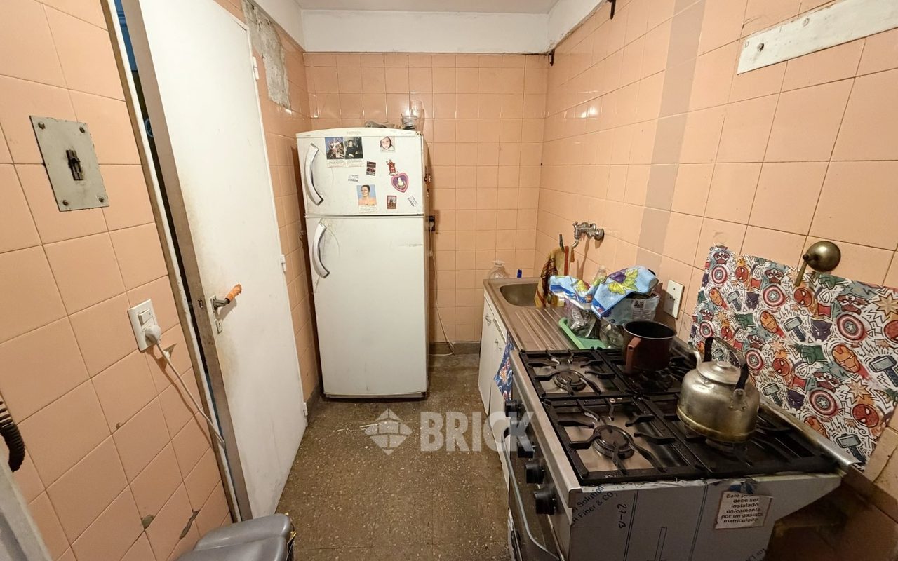 URIBURU, JOSE EVARISTO al 400 Piso 1 17