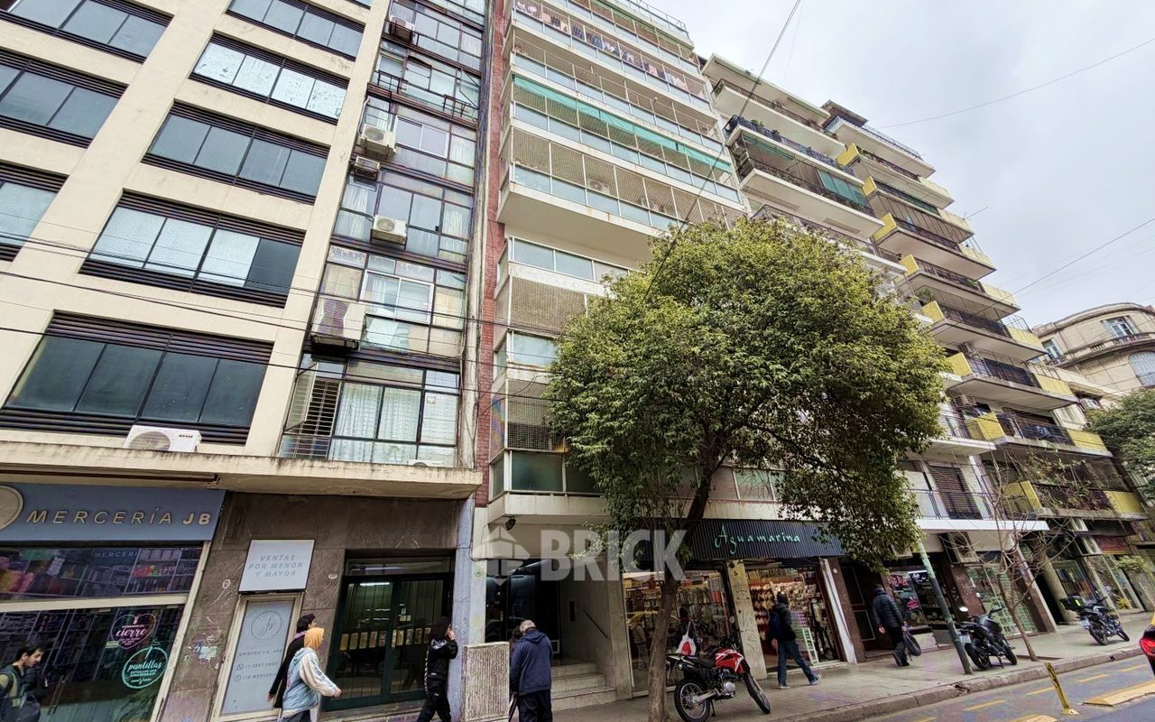 URIBURU, JOSE EVARISTO al 400 Piso 1 26