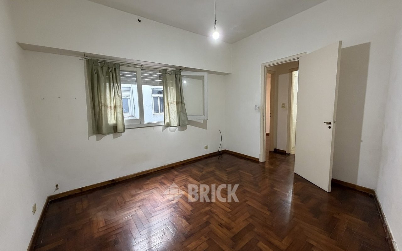 GOMEZ, VALENTIN al 3100 Piso 2 15
