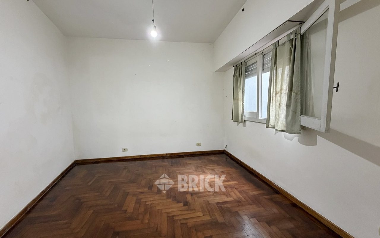 GOMEZ, VALENTIN al 3100 Piso 2 16