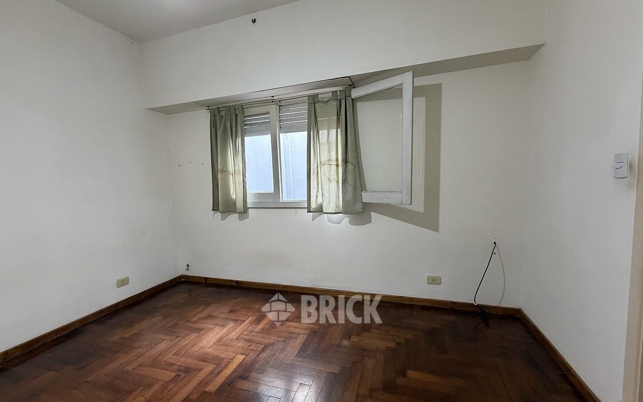 GOMEZ, VALENTIN al 3100 Piso 2 17