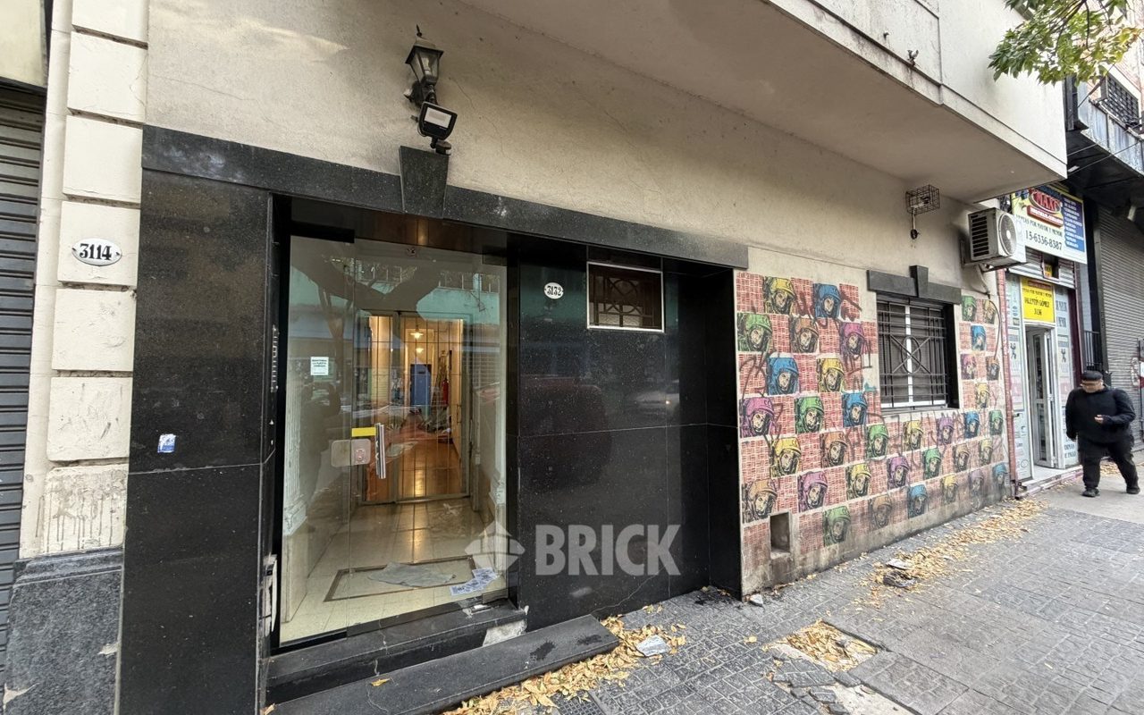 GOMEZ, VALENTIN al 3100 Piso 2 26