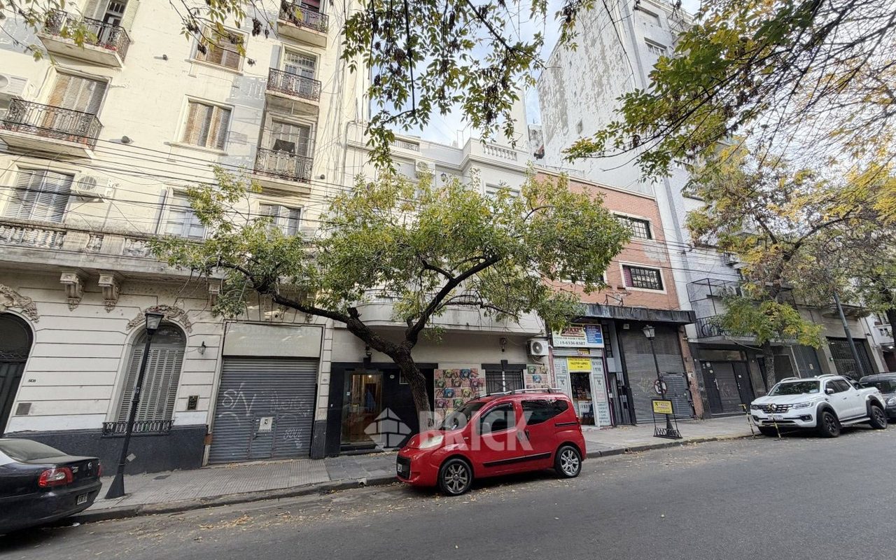 GOMEZ, VALENTIN al 3100 Piso 2 28