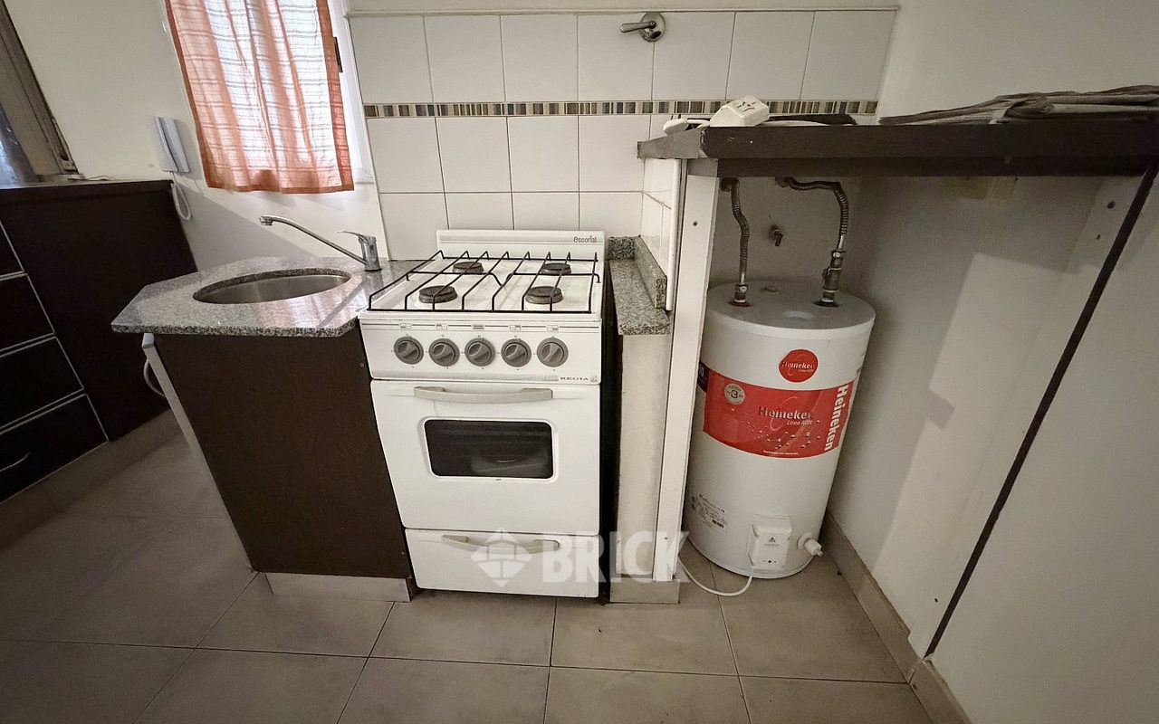GOMEZ, VALENTIN al 3100 Piso 2 10