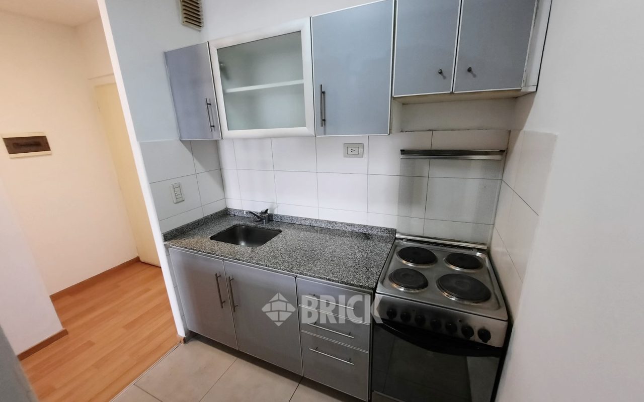 BRAVO, MARIO al 1100 Piso 3 14