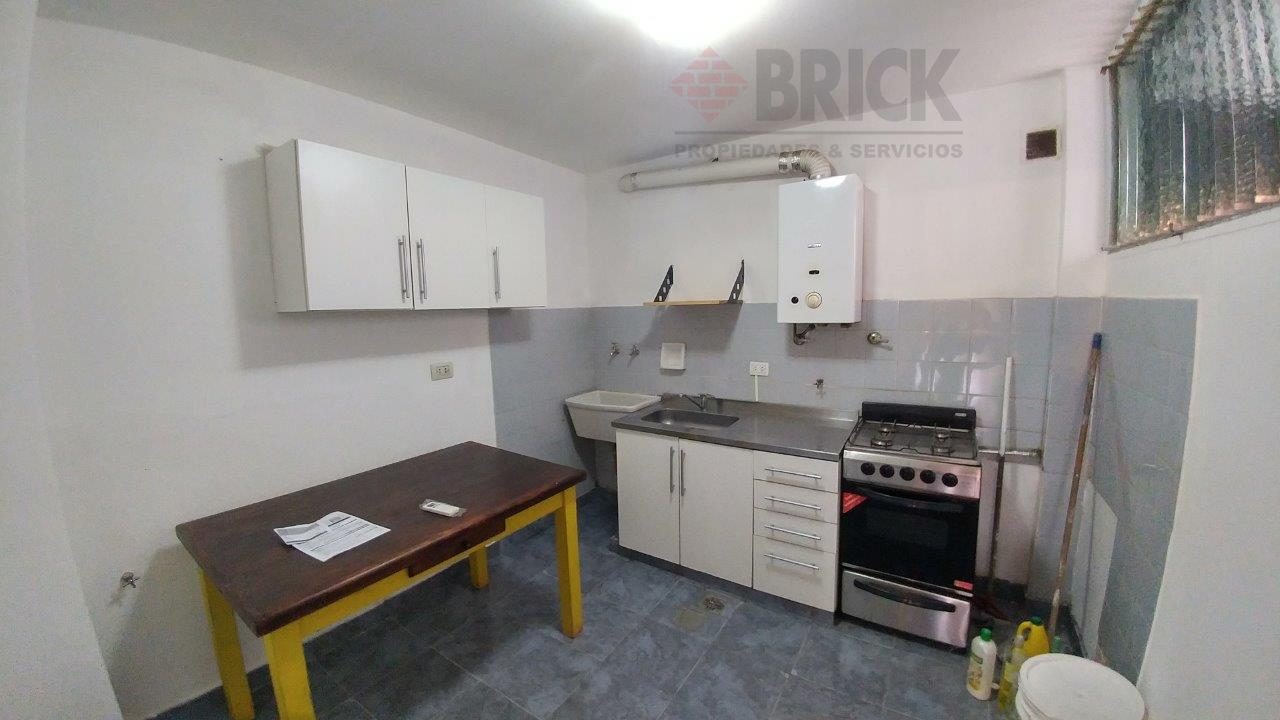 PACHECO DE MELO al 2900 Piso 1 6