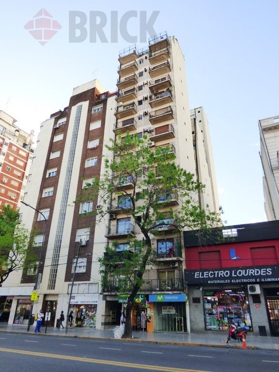 RIVADAVIA, AV. al 6100 Piso 2 26