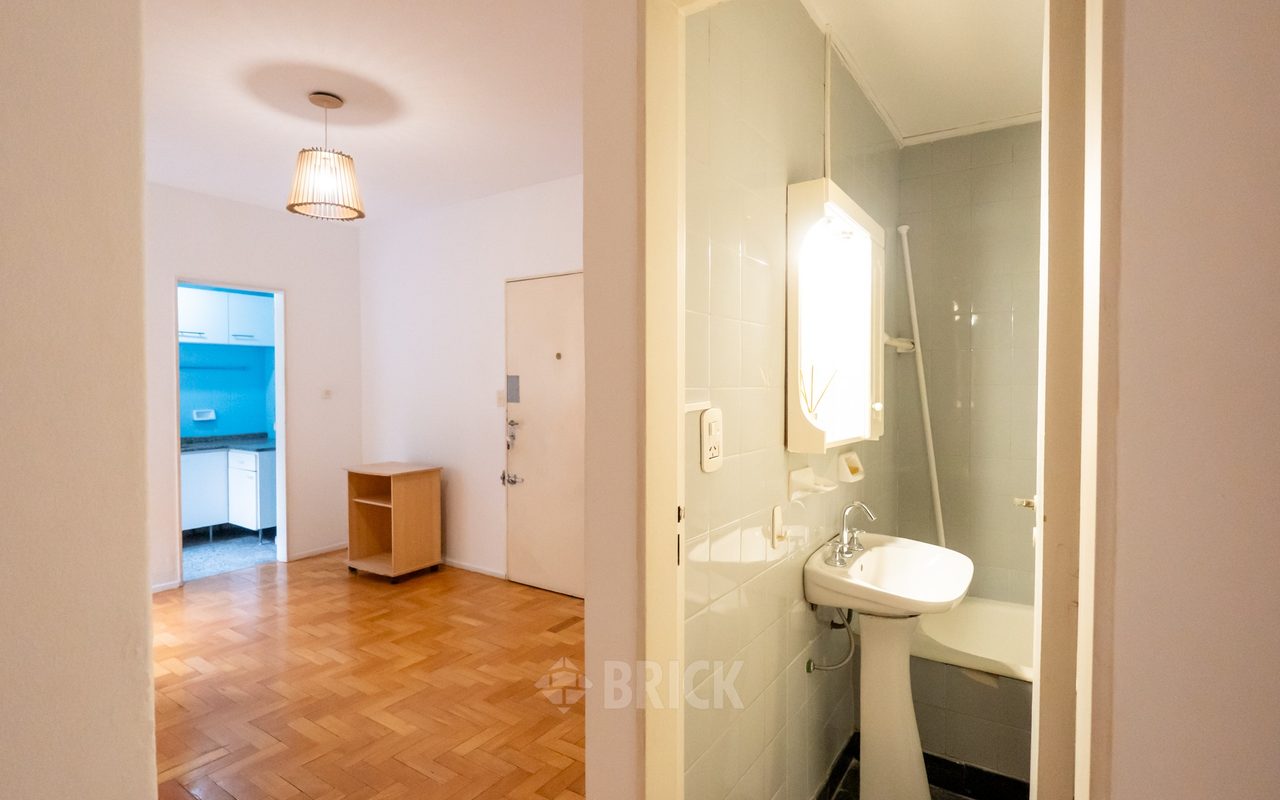 RIVADAVIA, AV. al 6100 Piso 2 4
