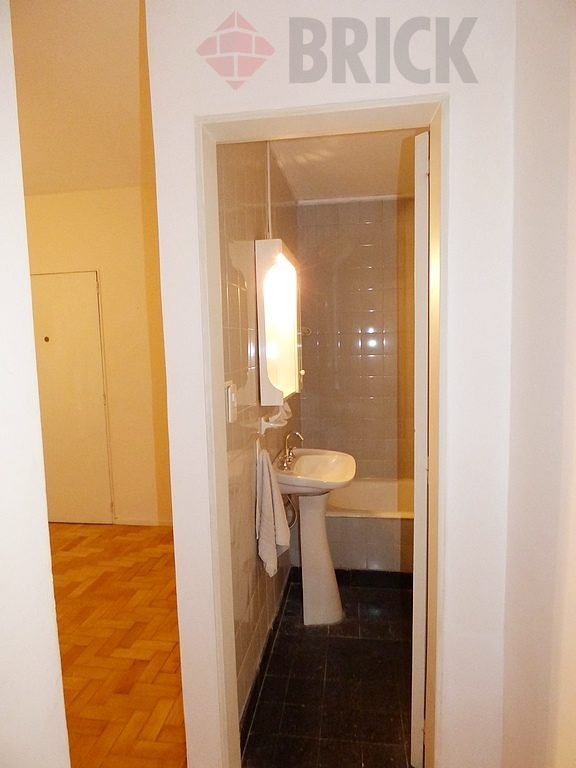RIVADAVIA, AV. al 6100 Piso 2 7