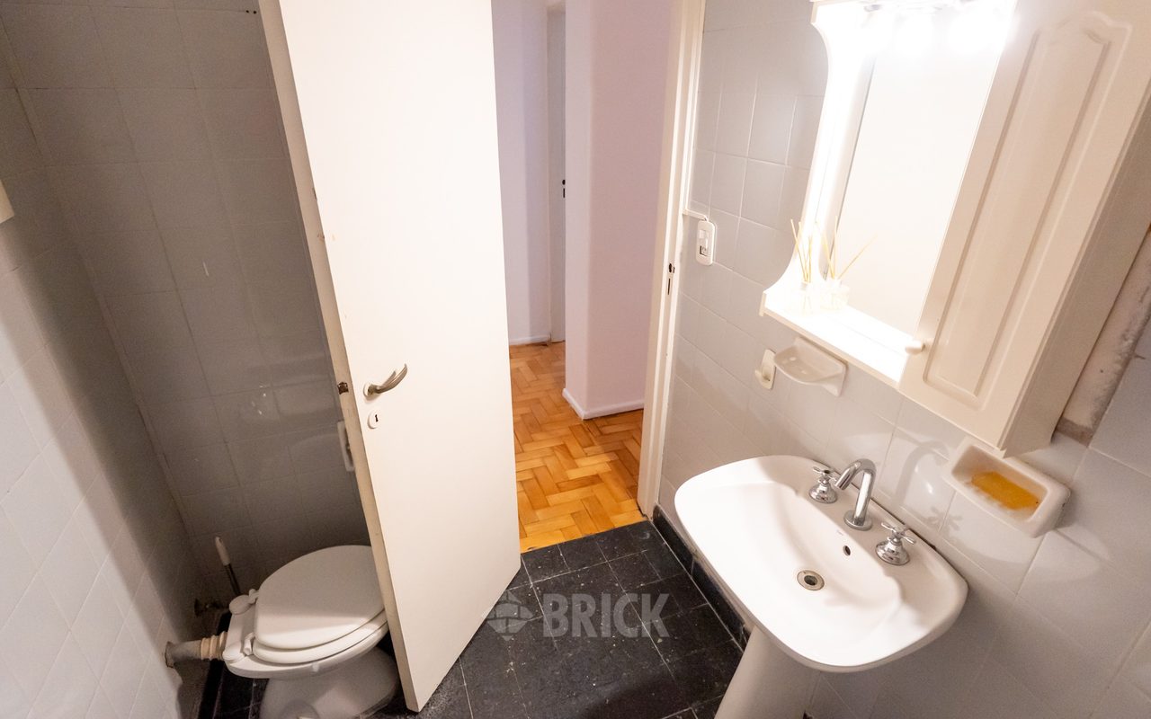RIVADAVIA, AV. al 6100 Piso 2 6