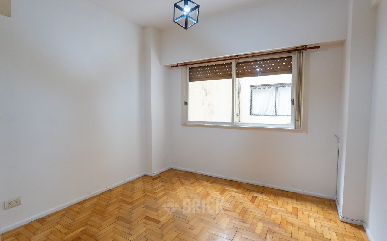 RIVADAVIA, AV. al 6100 Piso 2 7